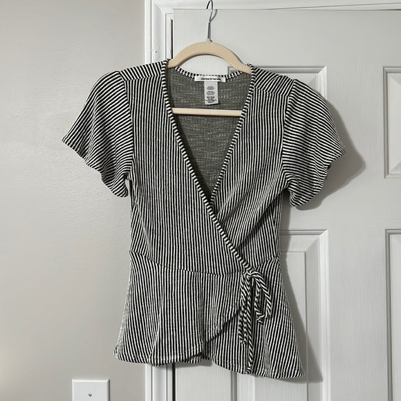 Tie front short sleeve blouse - Picture 1 of 3